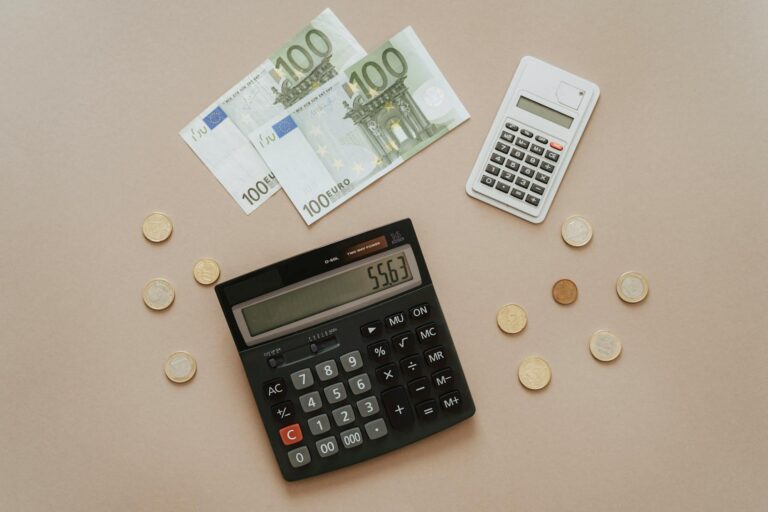 Cómo organizar tu contabilidad para evitar sorpresas en la Declaración de la Renta- Asesoría para Autónomos en Madrid - Taxa Asesores