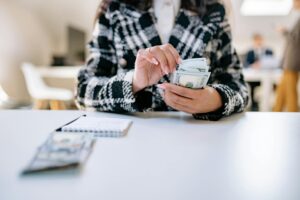 Cómo calcular correctamente los anticipos de nómina- Asesoría para Autónomos en Madrid - Taxa Asesores